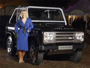 image bg Land Rover Defender SVX Slide